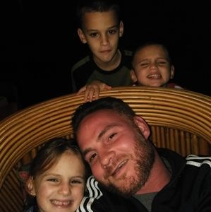 Meet your Posher, Dominic